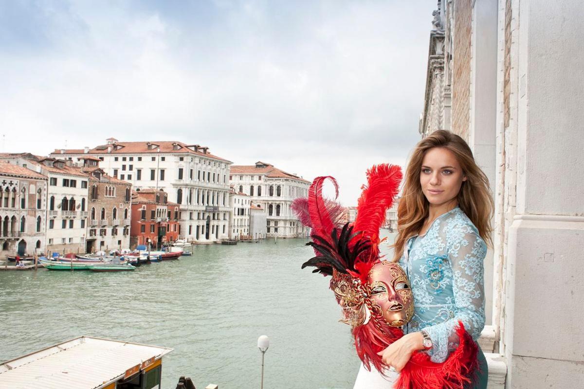 Pesaro Palace Venesia Bagian luar foto