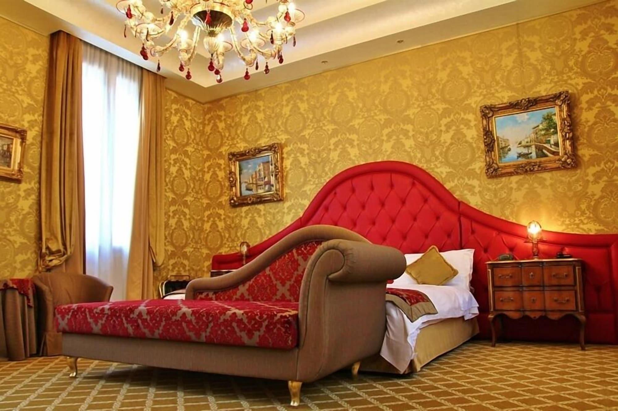 Pesaro Palace Venesia Bagian luar foto