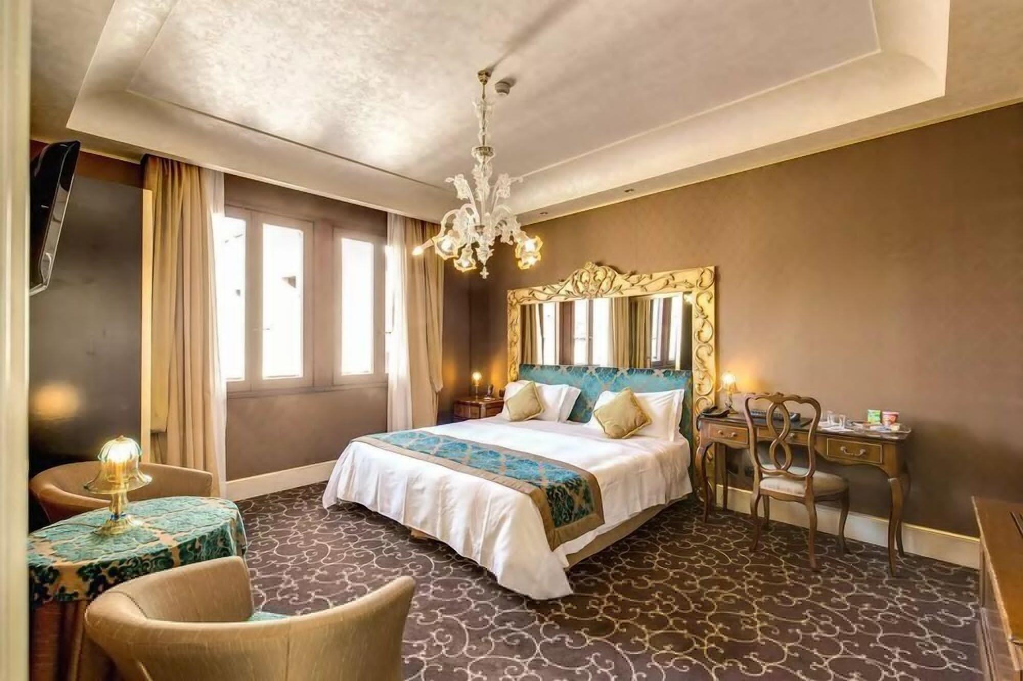 Pesaro Palace Venesia Bagian luar foto