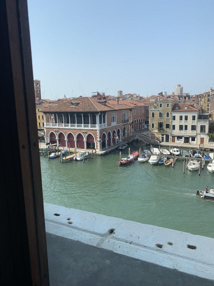 Pesaro Palace Venesia Bagian luar foto